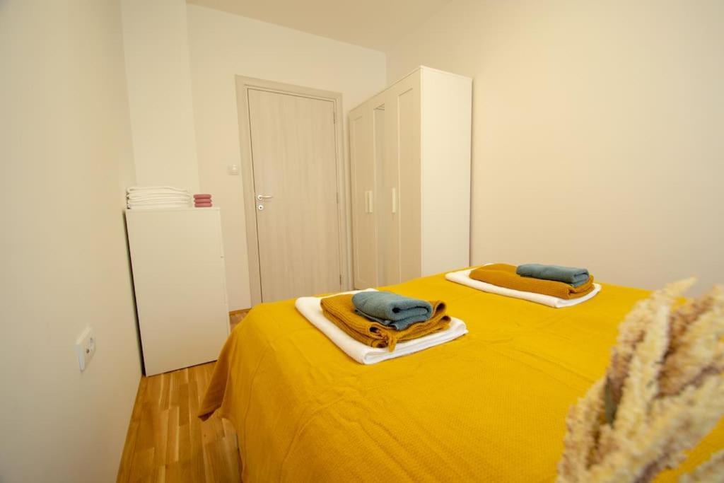 נובי סאד White Fields-Central 2-Bdrm Apartment With Parking מראה חיצוני תמונה